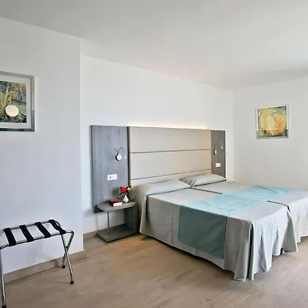 Aparthotel Playa Dorada 3*